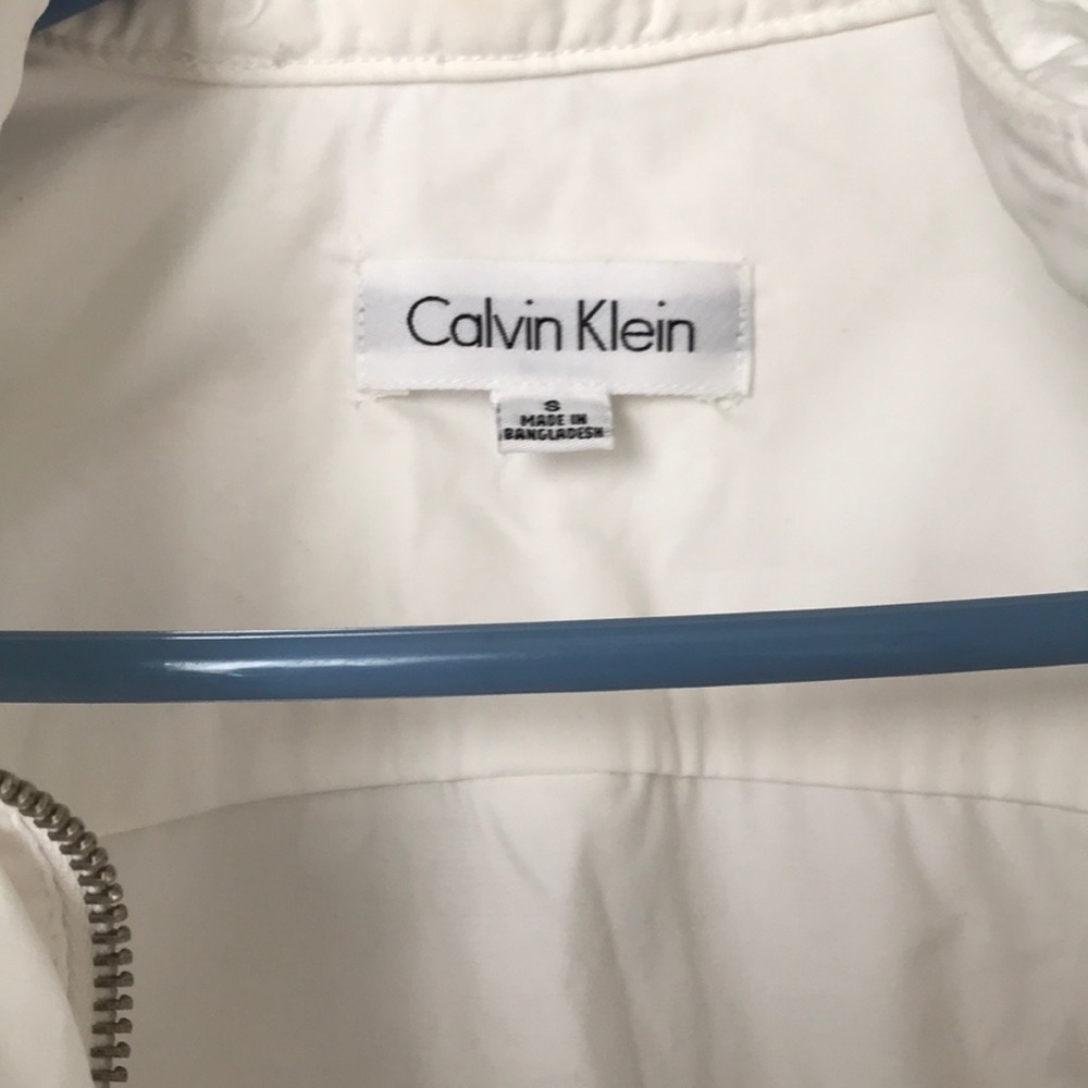 Calvin Klein - Picture 2 of 3